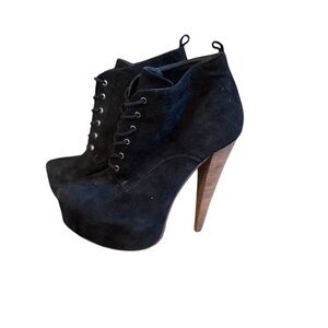 Women’s Black Suede Heels
